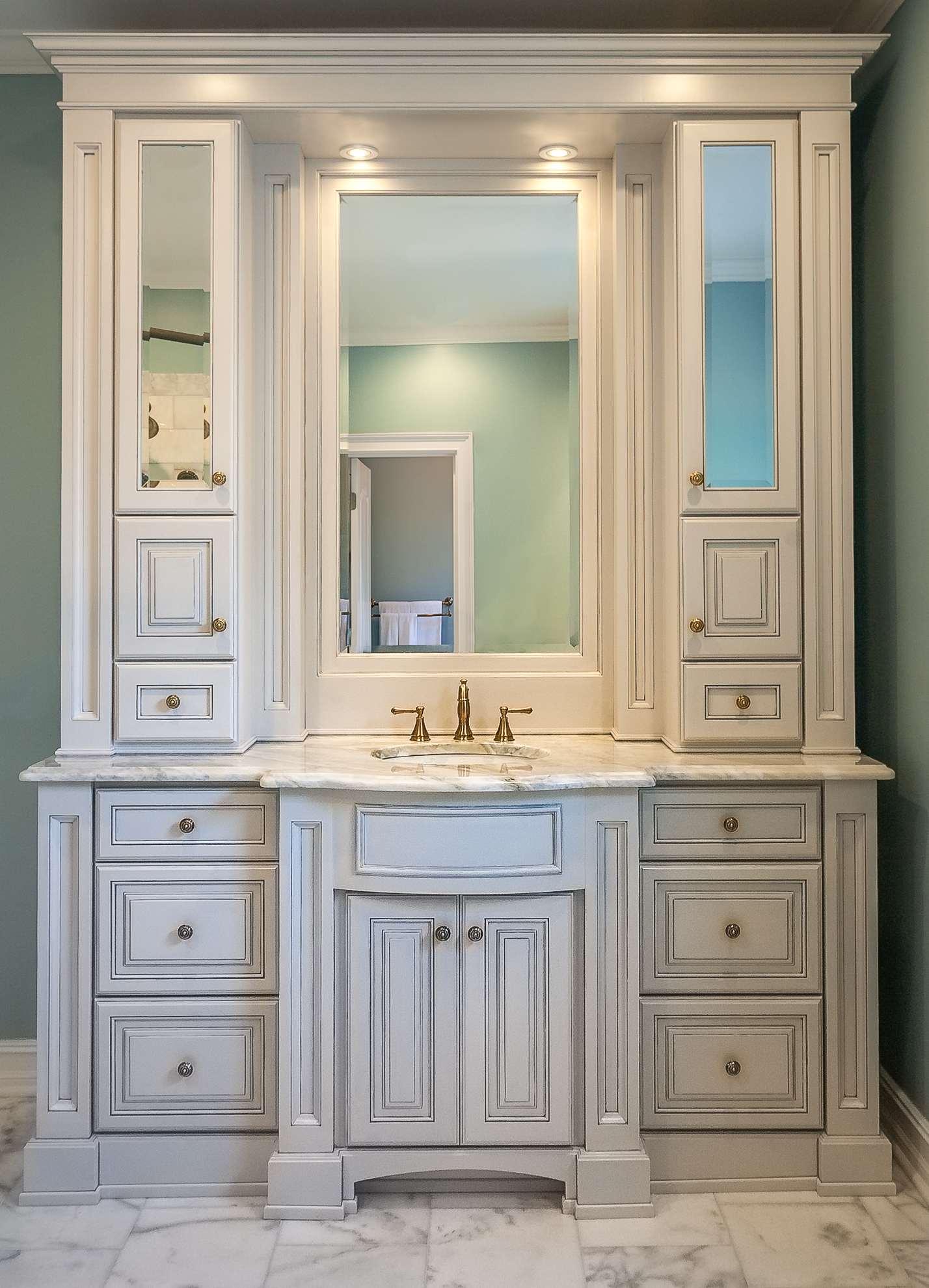 Featured image for 22. Bathroom Vanity Cabinets: Finding the Perfect Fit and Style