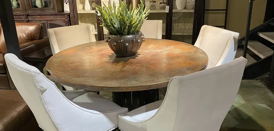 Featured image for Dining in Style: Selecting the Right Furniture for Your Dining Room