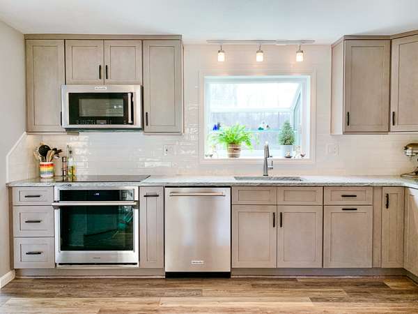 Content image for Layout Logic: Smart Kitchen Layout Ideas for Efficiency