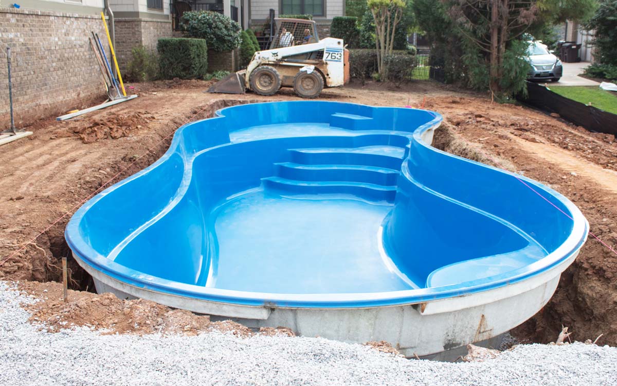 Featured image for DIY Swimming Pool Installation: Is It Right for You?